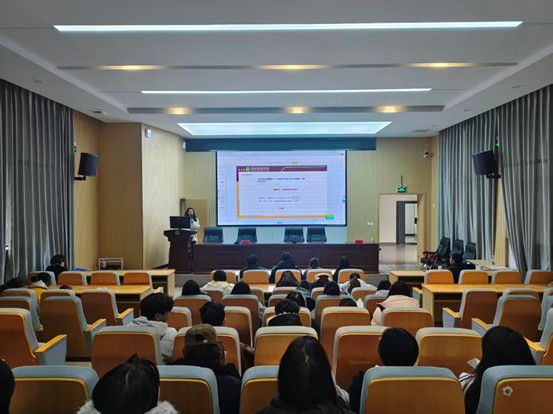 云南农业职业技术学院经济管理学院举办新闻写作与摄影技能培训—助力学生会干部能力提升