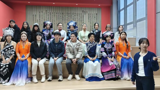 做好“铸牢”工作，凝聚青年力量